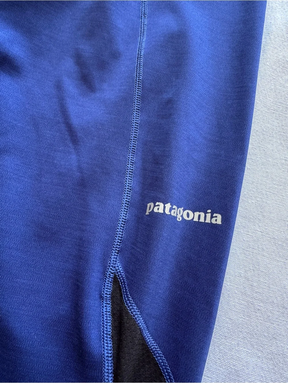 Patagonia Women’s Medium Blue Black Mesh Running Workout Leggings Activewear